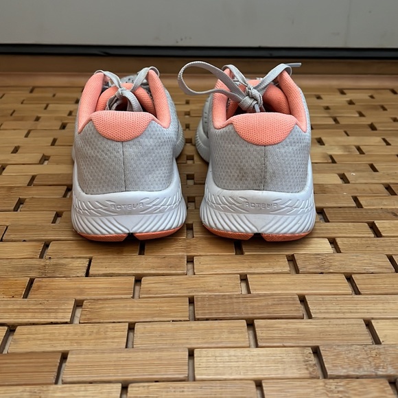 Womens’ New Balance Dri-Fit LG1 gray sneaker - Picture 4 of 7